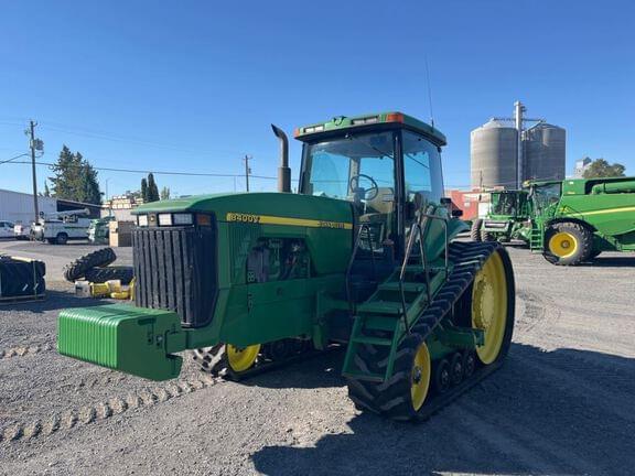 Image of John Deere 8400T equipment image 1