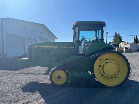 Image of John Deere 8400T equipment image 2