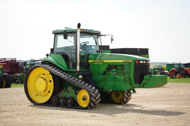 Image of John Deere 8400T equipment image 2