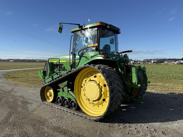 Image of John Deere 8400T equipment image 3