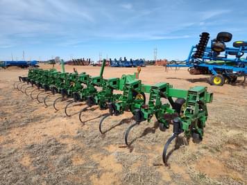Main image John Deere 856