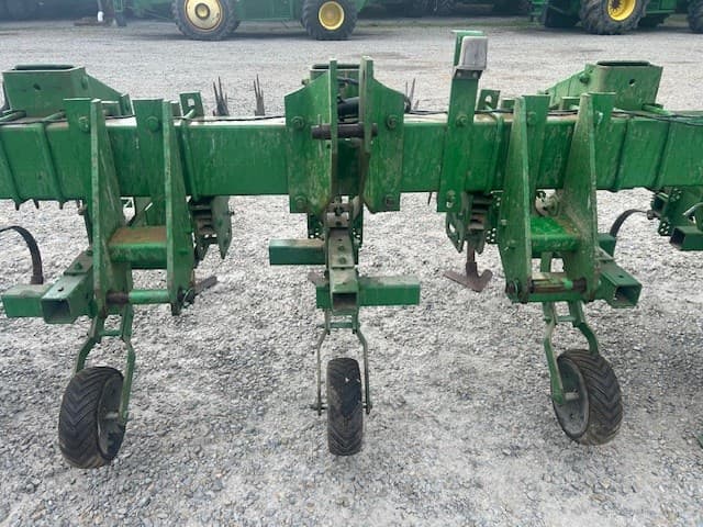 Image of John Deere 856 equipment image 2