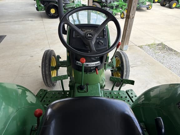 Image of John Deere 870 equipment image 4