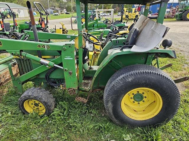 Image of John Deere 870 equipment image 1