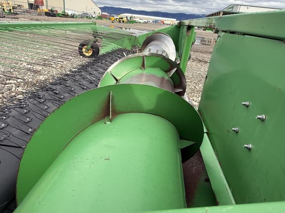 Image of John Deere 914 equipment image 4