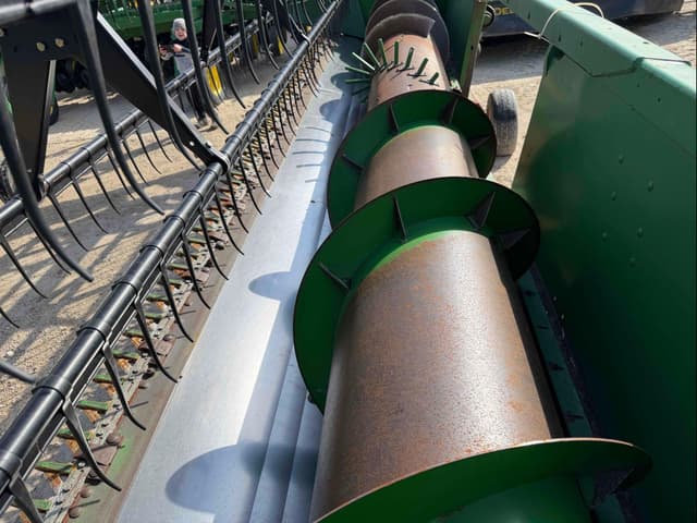 Image of John Deere 918 equipment image 4