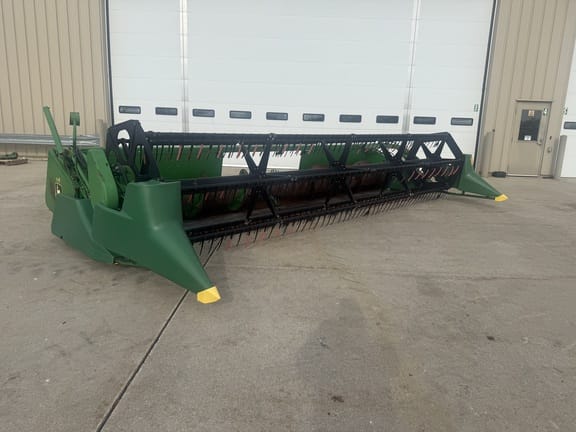 1997 John Deere 920 Equipment Image0