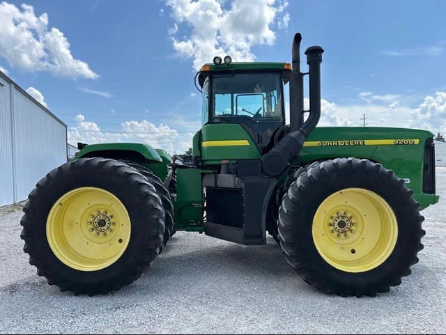 Image of John Deere 9200 equipment image 1