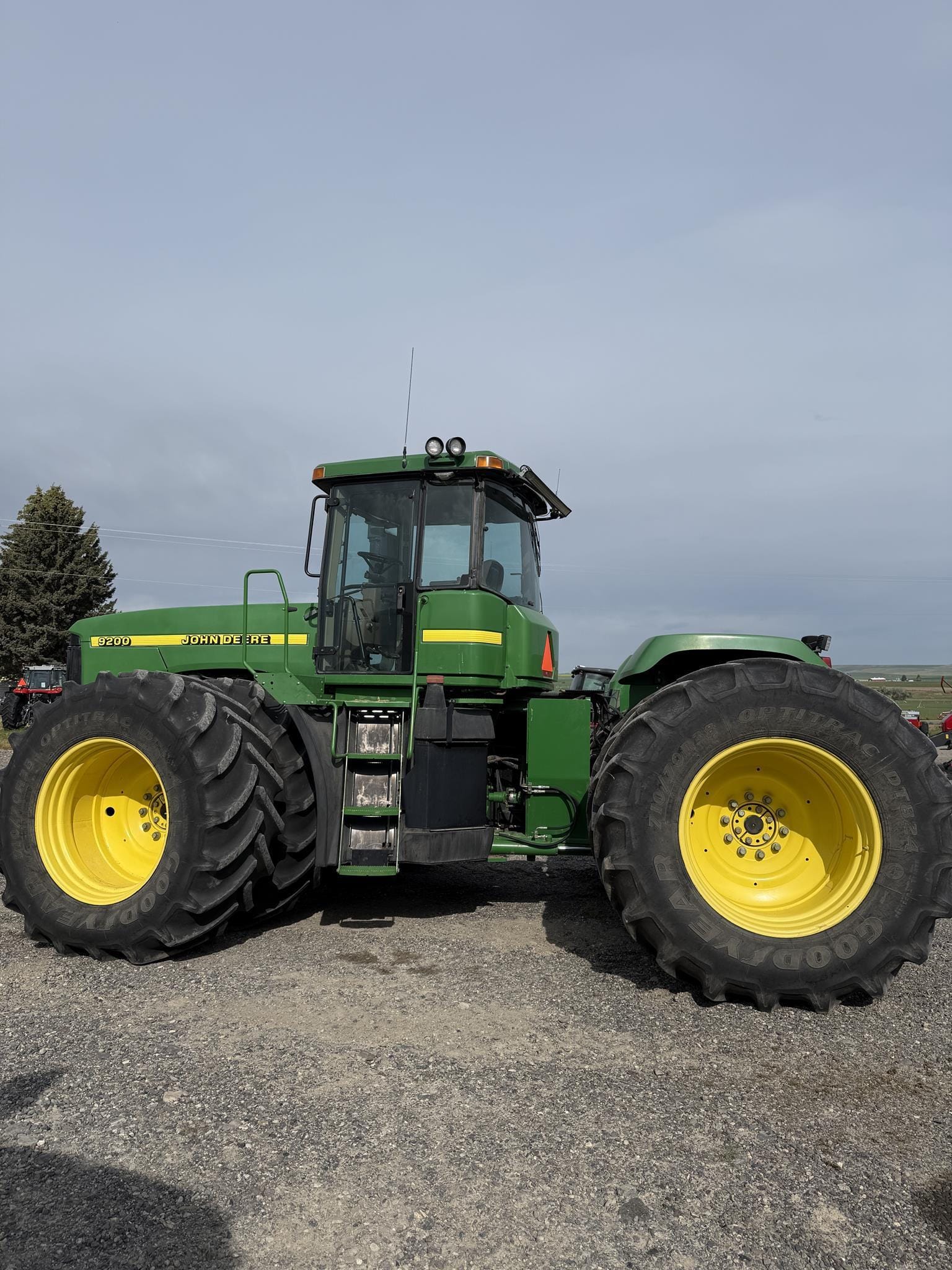 1997 John Deere 9200 Equipment Image0