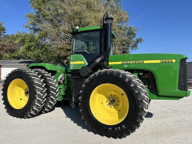 Image of John Deere 9200 equipment image 1