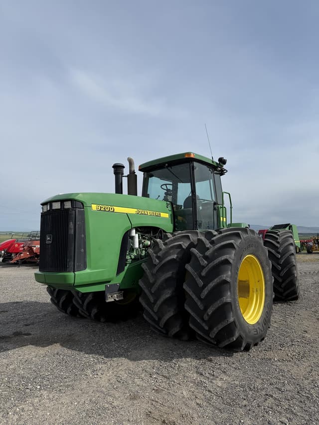 Image of John Deere 9200 equipment image 1
