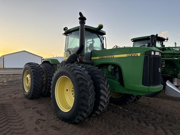 Image of John Deere 9200 equipment image 1