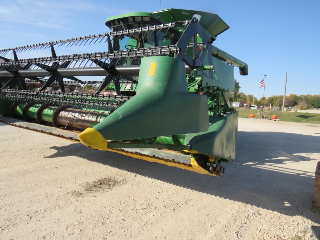 Image of John Deere 920F Primary image