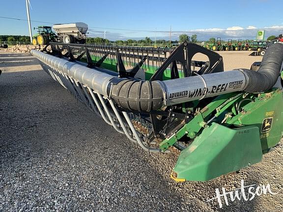 Image of John Deere 925 equipment image 1