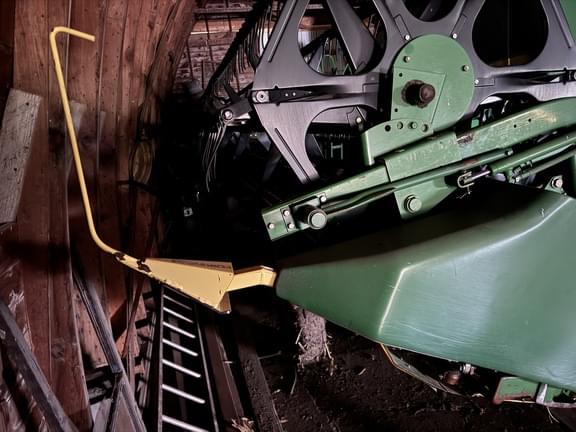 Image of John Deere 925 equipment image 1