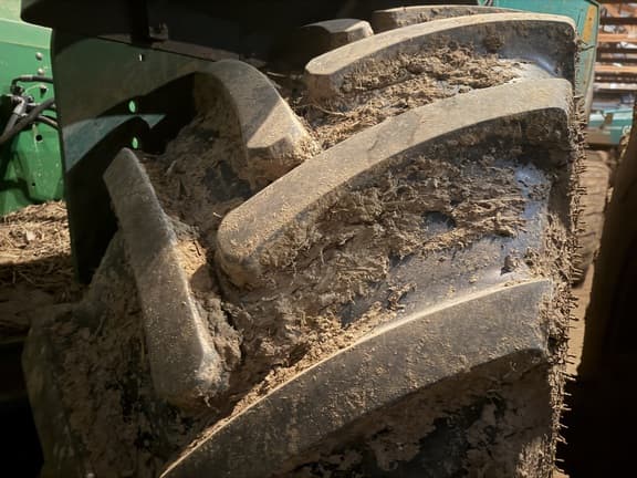 Image of John Deere 9300 equipment image 4