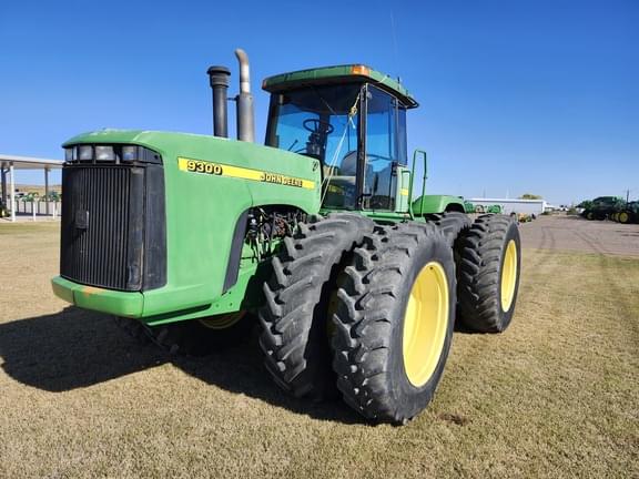 Image of John Deere 9300 Primary image