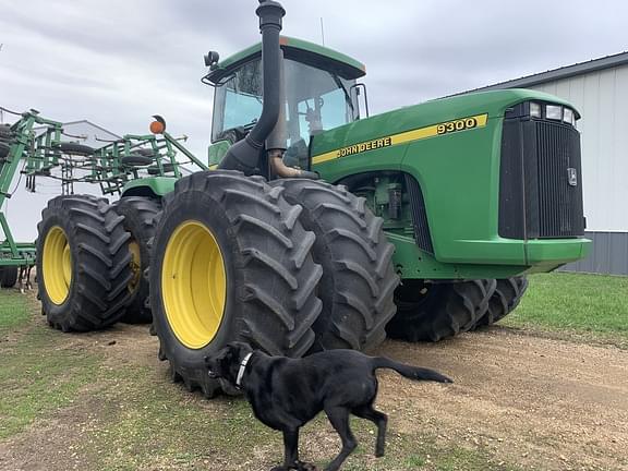 Image of John Deere 9300 equipment image 1