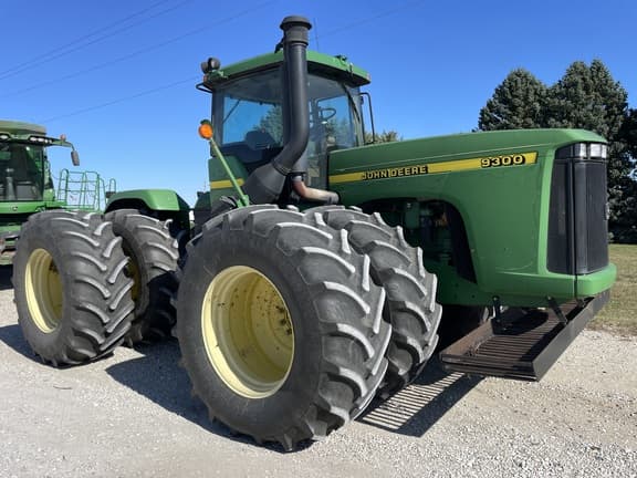 Image of John Deere 9300 equipment image 2