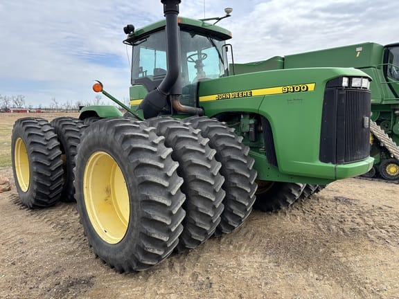 1997 John Deere 9400 Equipment Image0