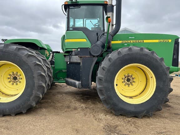 Image of John Deere 9400 equipment image 1