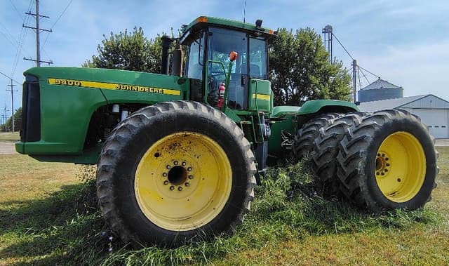Image of John Deere 9400 equipment image 1