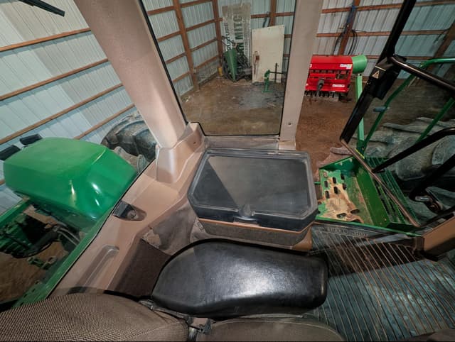Image of John Deere 9400 equipment image 2
