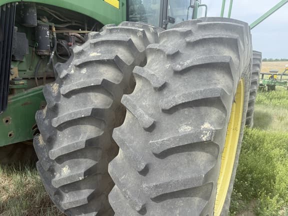 Image of John Deere 9400 equipment image 1