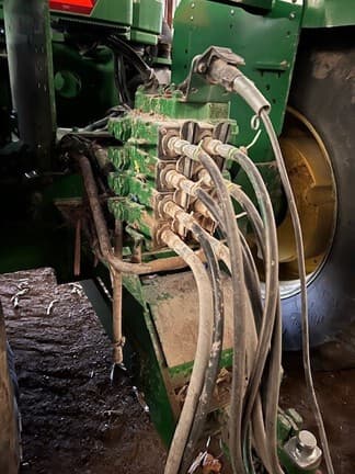 Image of John Deere 9400 equipment image 4