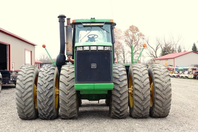 Image of John Deere 9400 equipment image 2