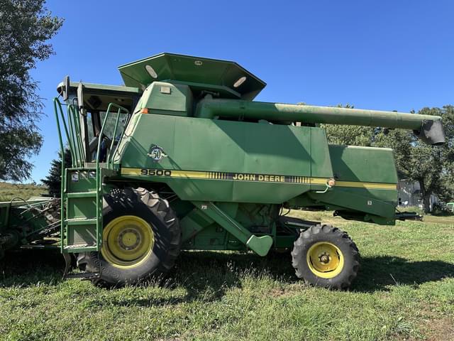 Image of John Deere 9500 equipment image 1