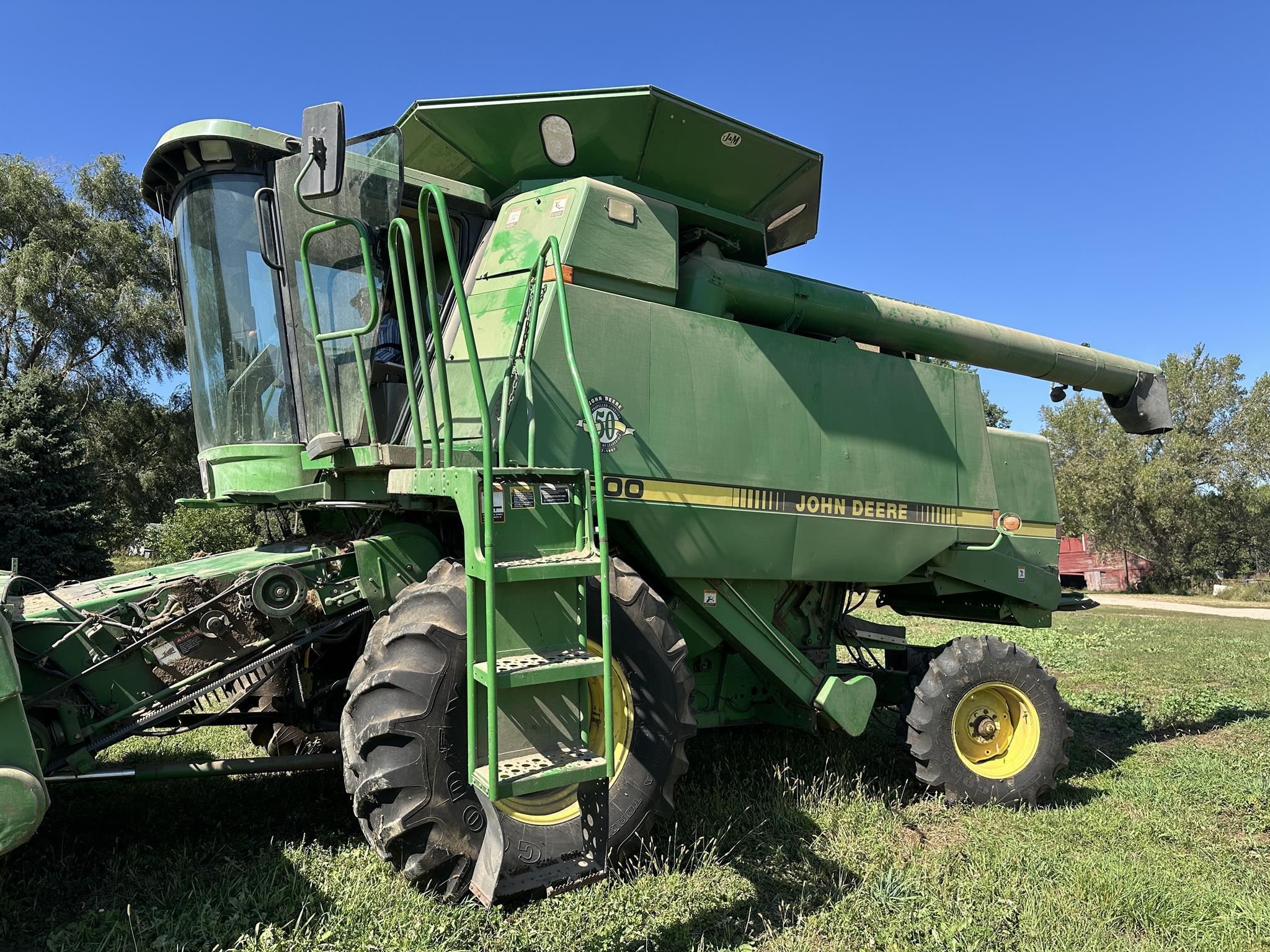 1997 John Deere 9500 Equipment Image0