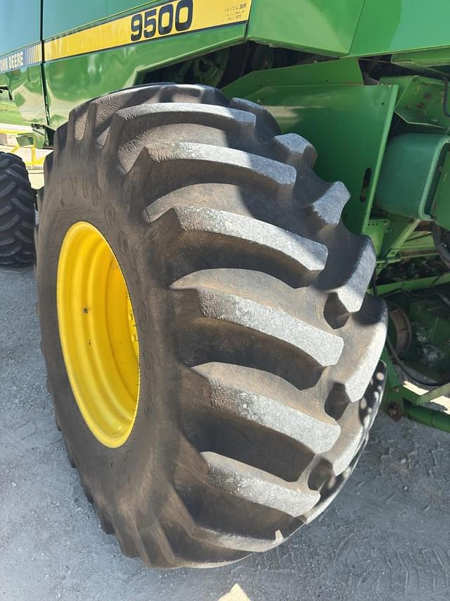 Image of John Deere 9500 equipment image 3