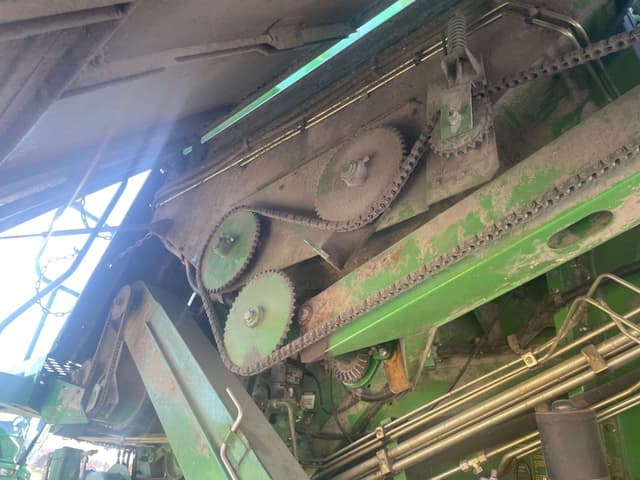 Image of John Deere SideHill 9500 equipment image 3
