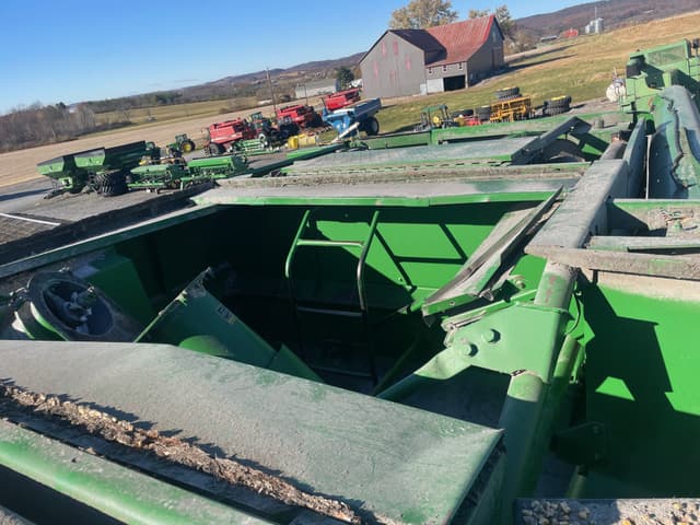 Image of John Deere SideHill 9500 equipment image 3