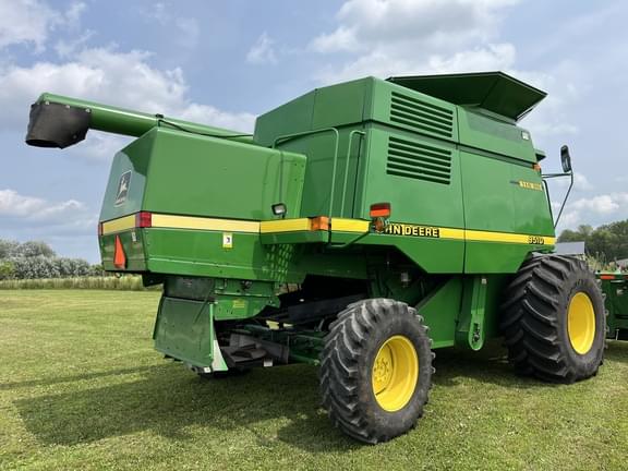 Image of John Deere 9510 equipment image 2