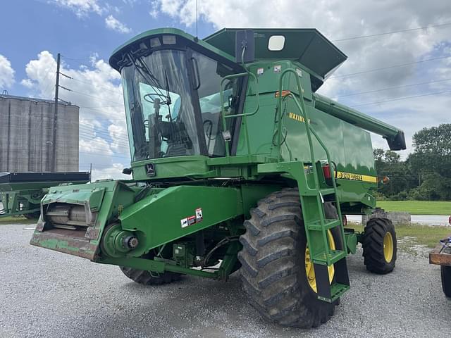 Image of John Deere 9510 equipment image 2
