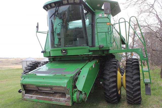 Image of John Deere 9600 equipment image 1