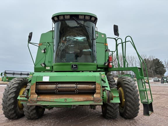 Image of John Deere 9600 equipment image 1