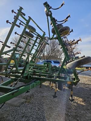 1997 John Deere 980 Image