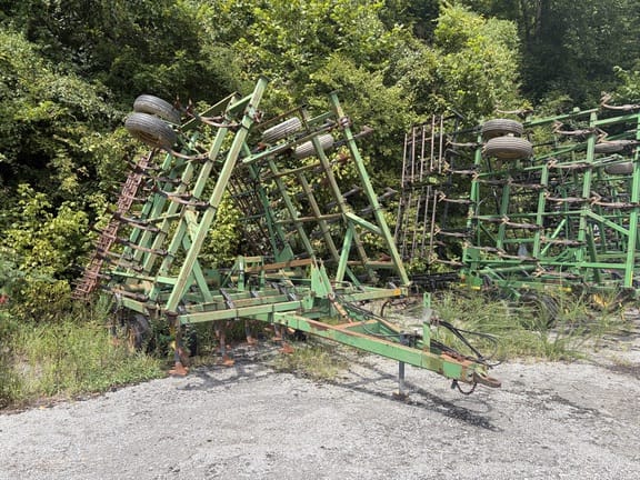 1997 John Deere 980 Equipment Image0