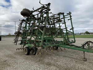 1997 John Deere 980 Image