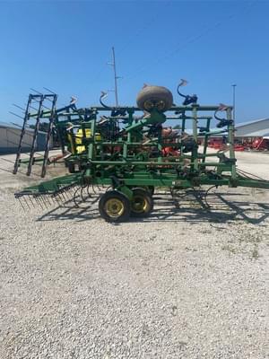 1997 John Deere 980 Image