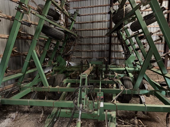 1997 John Deere 980 Equipment Image0