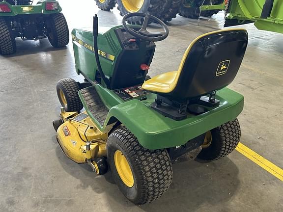 Image of John Deere LX188 equipment image 4