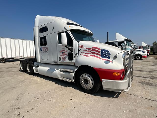 Image of Kenworth T2000 equipment image 2