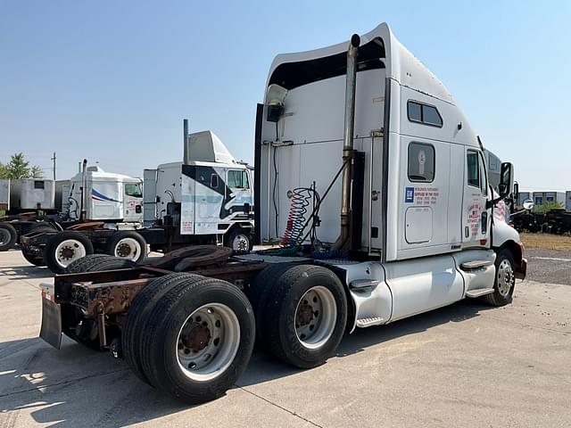 Image of Kenworth T2000 equipment image 4