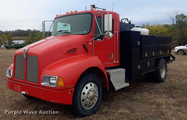 Main image Kenworth T300