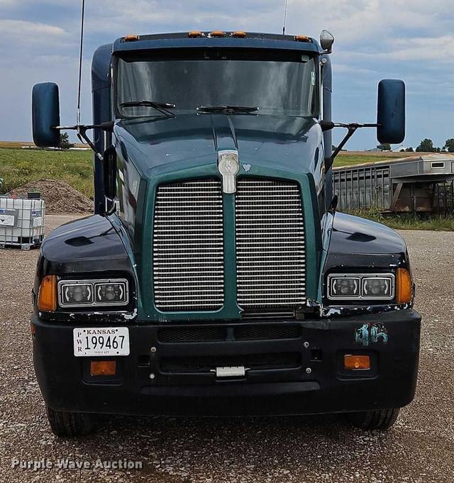 Image of Kenworth T600 equipment image 1