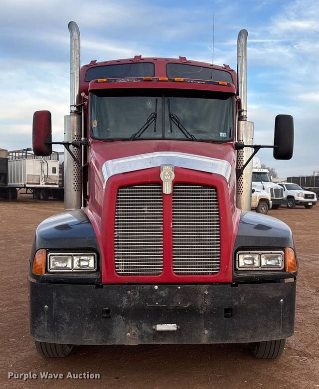 Image of Kenworth T600 equipment image 1